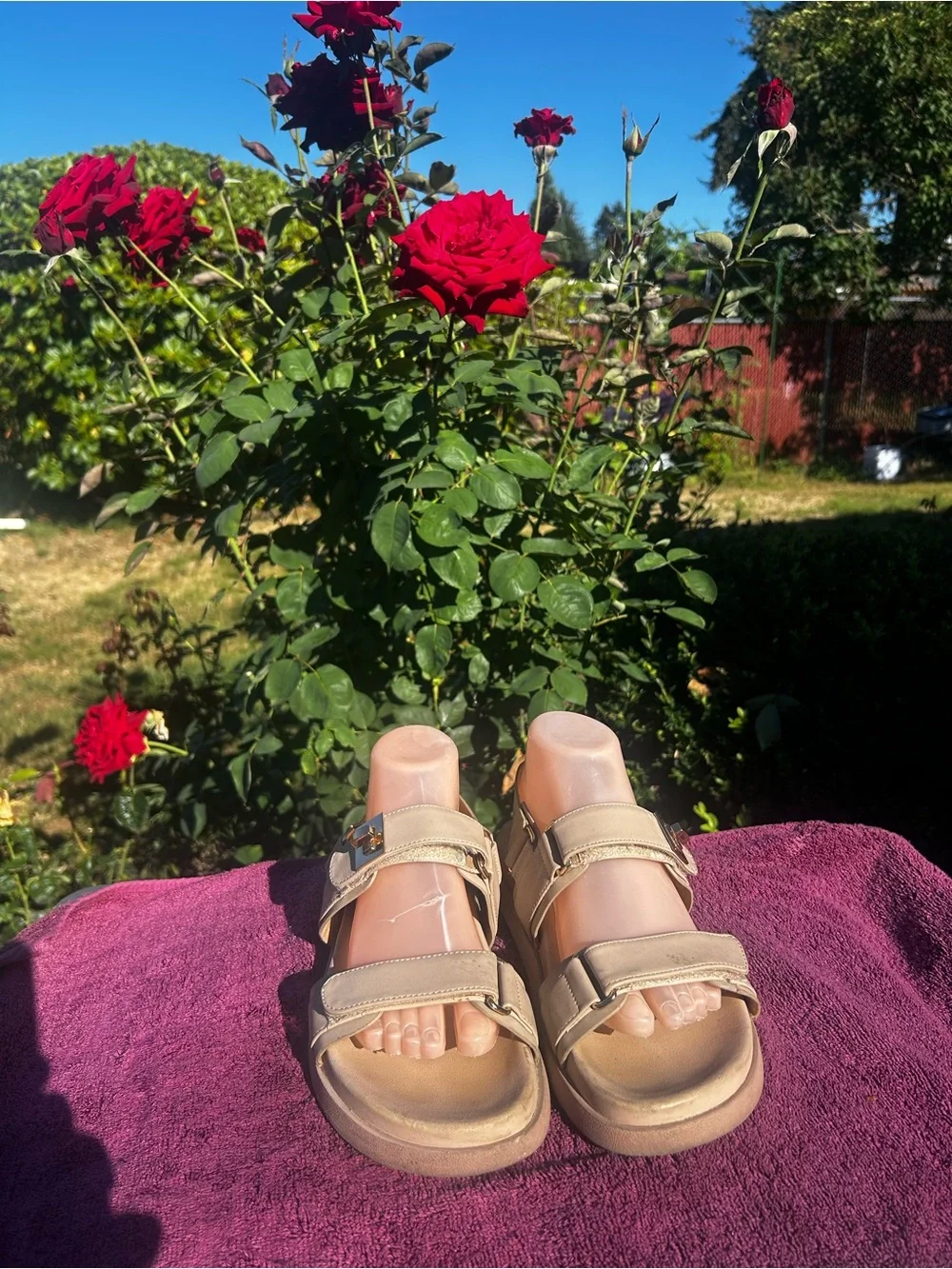 Dream Pairs Women’s Beige Slide Sandals with Buckle Straps Size 8.5
